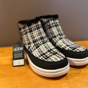 BRAND NEW Hey Dude Mel Boucle Black Boot